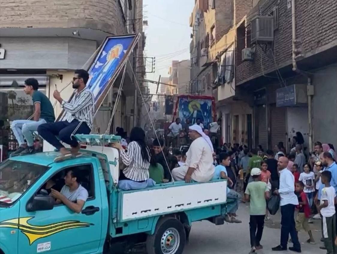 احتفالات الأقباط بالصور الأيقونية إبتهاجاً بختام صوم العذراء مريم احتفالات الأقباط بالصور الأيقونية إبتهاجاً بختام صوم العذراء مريم
