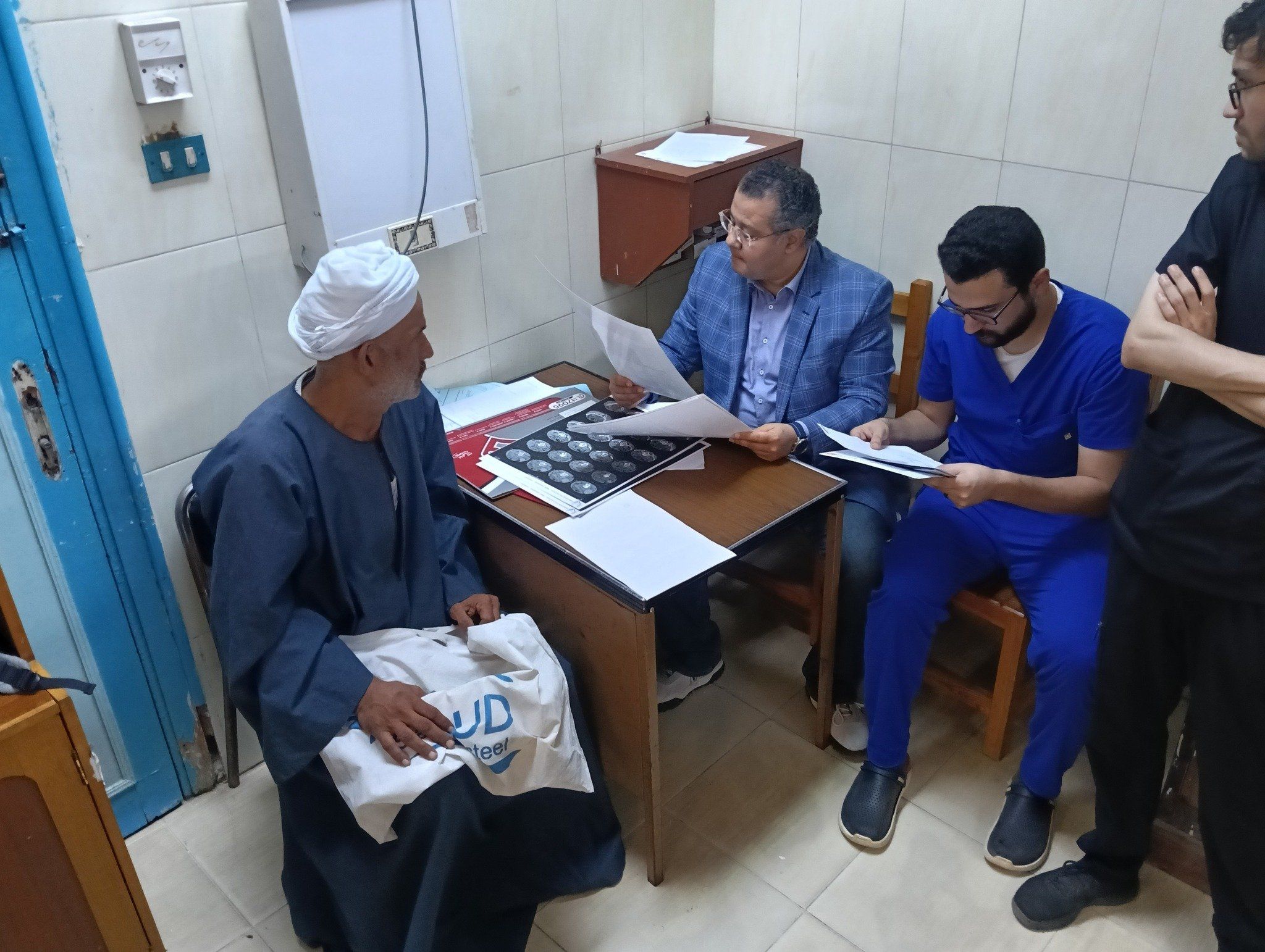 خلال فحص بعض حالات المسالك خلال فحص بعض حالات المسالك
