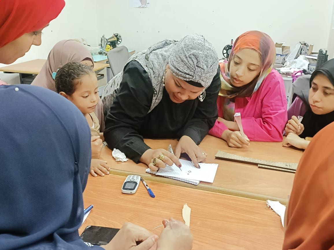 أيادي مصر بالأقصر تدعم الفتيات بورش تدريبية مجانية على الحرف اليدوية أيادي مصر بالأقصر تدعم الفتيات بورش تدريبية مجانية على الحرف اليدوية