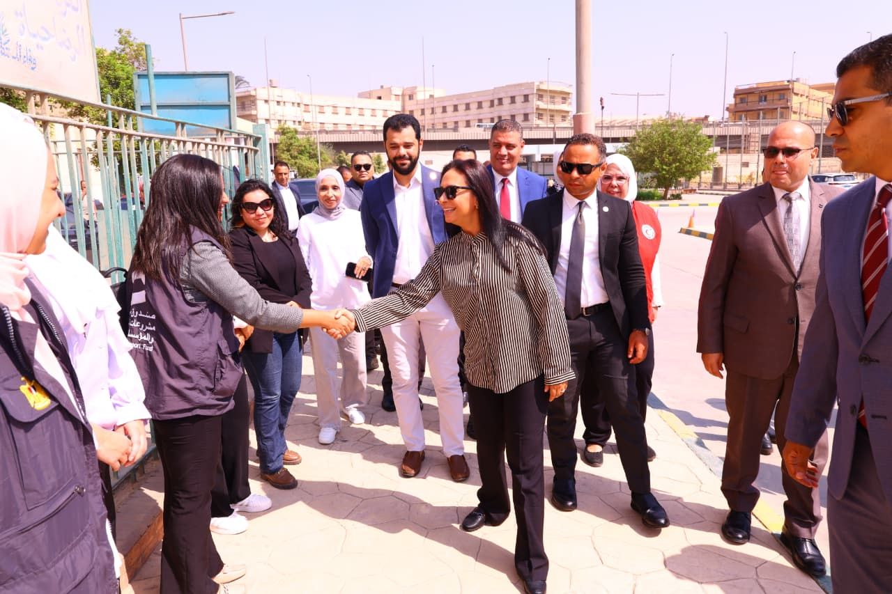 وزيرة التضامن الاجتماعي تزور مجمع حياة بالجيزة (7) وزيرة التضامن الاجتماعي تزور مجمع حياة بالجيزة (7)