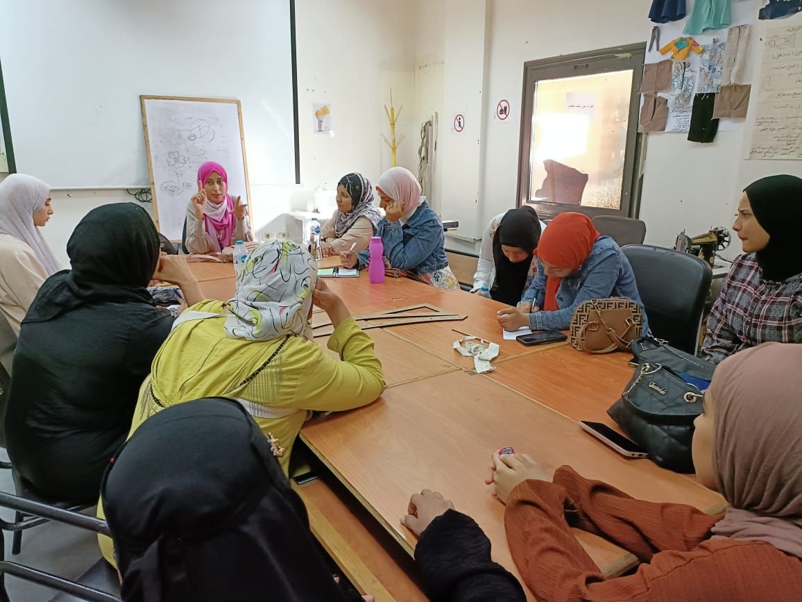 وحدة أيادي مصر بالأقصر تدعم الفتيات بورش تدريبية مجانية وحدة أيادي مصر بالأقصر تدعم الفتيات بورش تدريبية مجانية