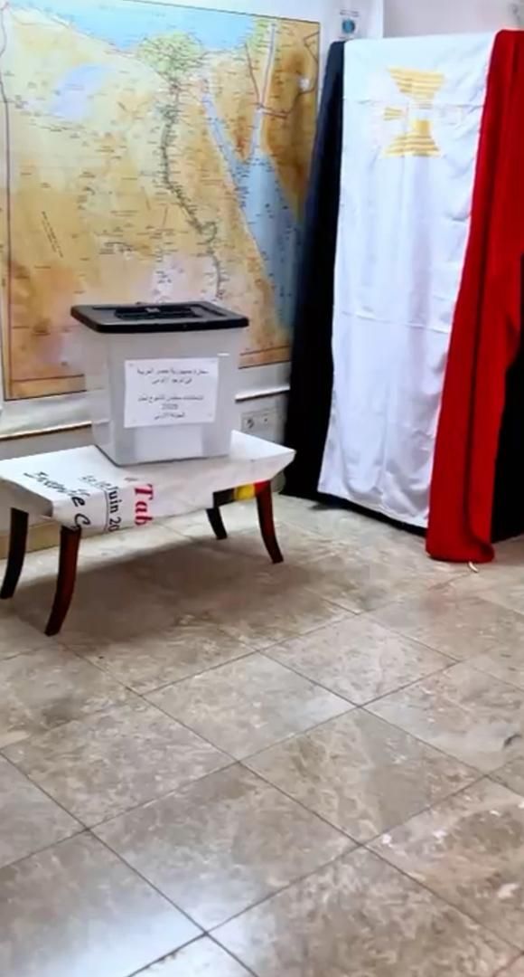 11 لجنة انتخابية فى القارة الإفريقية تفتح أبوابها لاستقبال الناخبين (4) 11 لجنة انتخابية فى القارة الإفريقية تفتح أبوابها لاستقبال الناخبين (4)