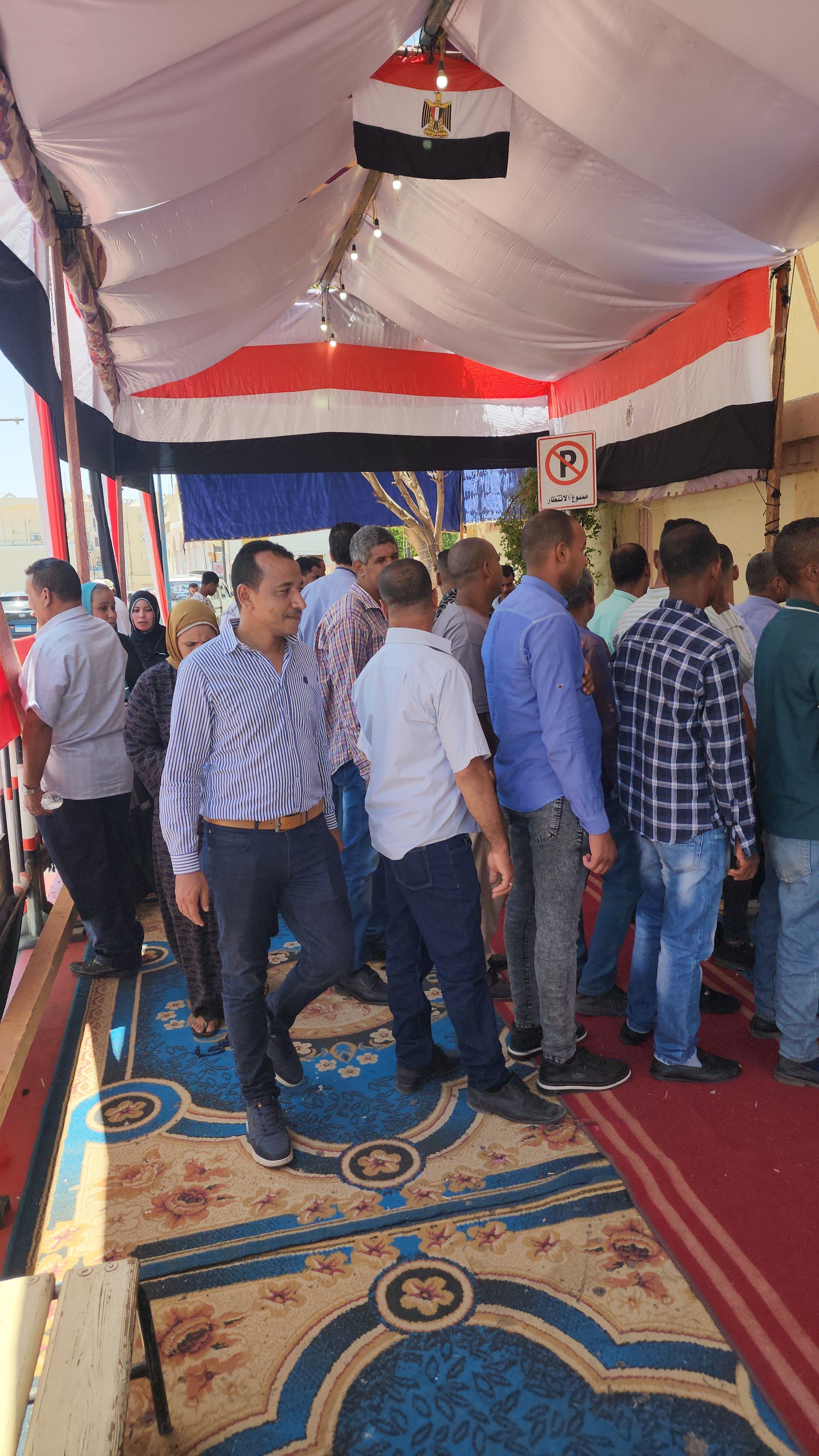 جانب من الإقبال جانب من الإقبال