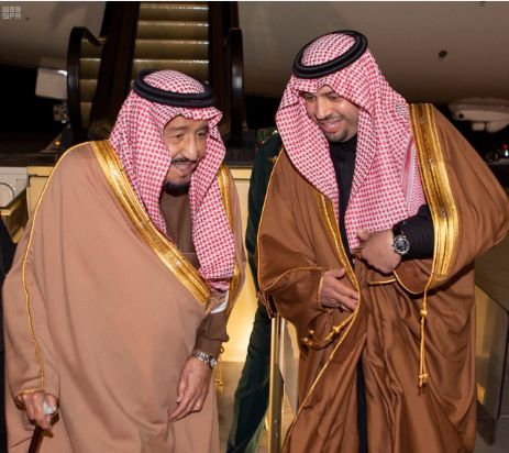 الملك سلمان يصل إلى الحدود الشمالية