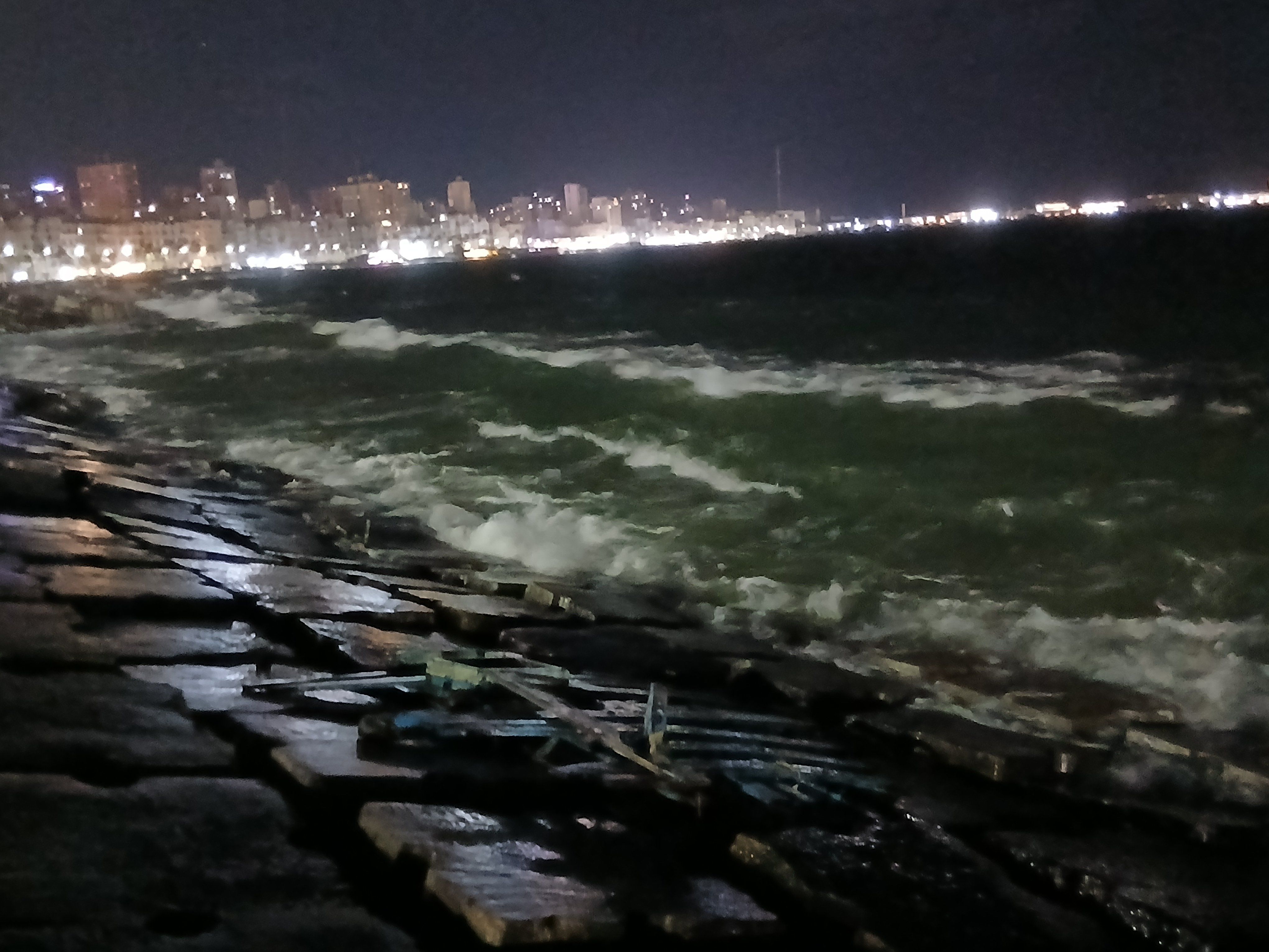 حالة البحر في الإسكندرية حالة البحر في الإسكندرية