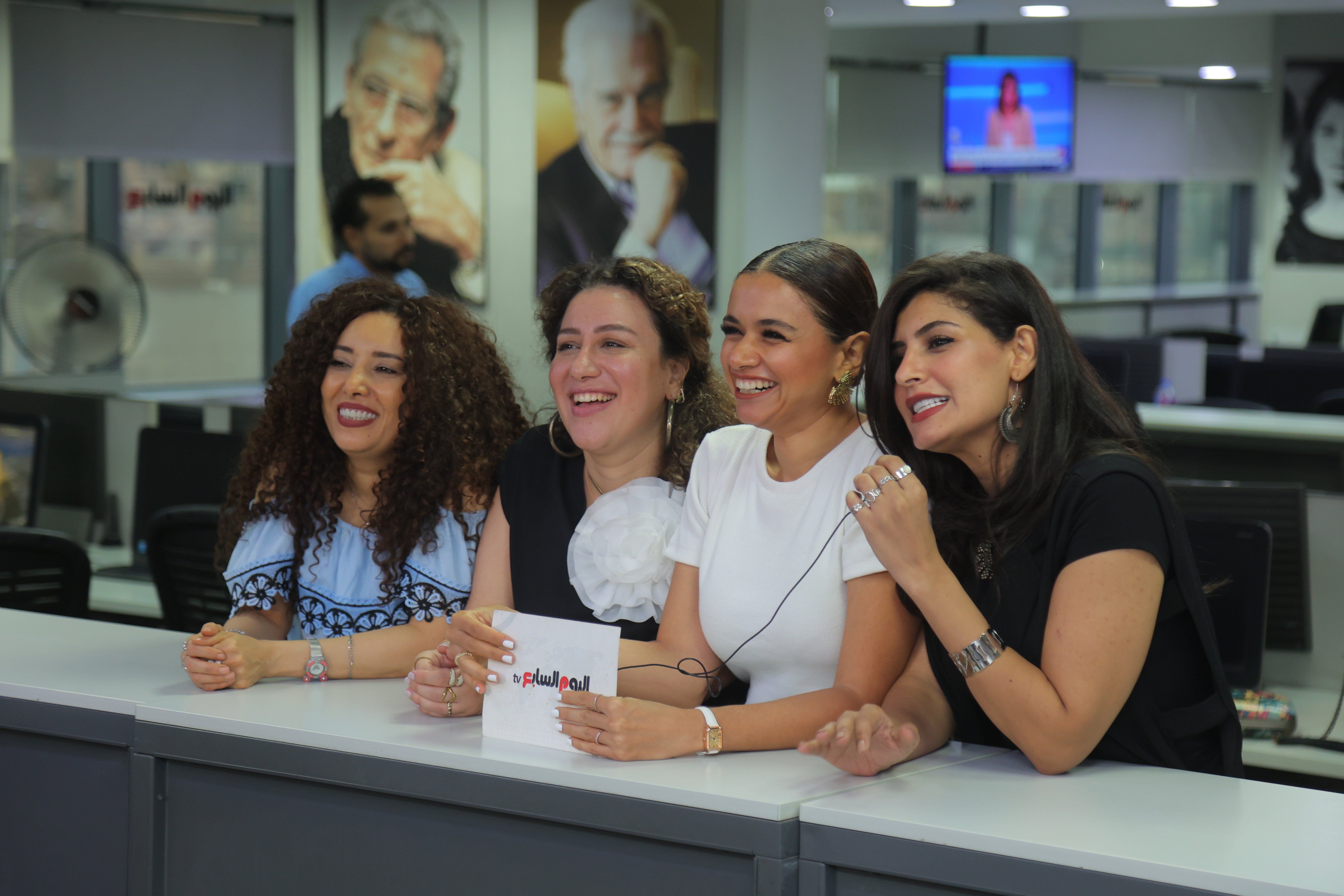 نادية وسالي وهاجر وسماح نادية وسالي وهاجر وسماح