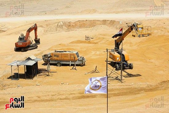 تنفيذ اعمال البنية الفوقية لأولى لمحطة حاويات هاتشيسون (3) تنفيذ اعمال البنية الفوقية لأولى لمحطة حاويات هاتشيسون (3)