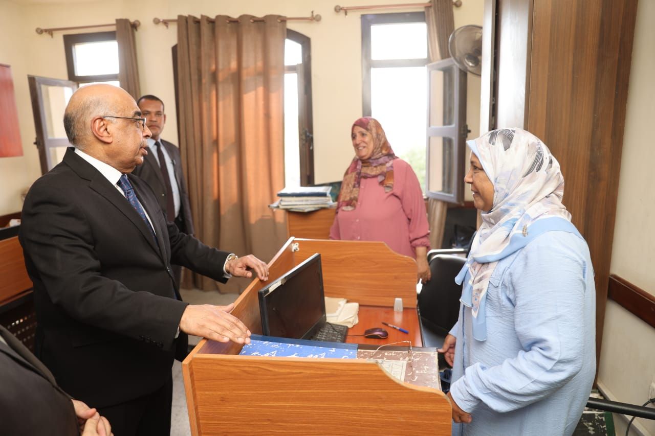 وزير العدل يتفقد أعمال إنشاء مبنى محكمة أسرة البساتين ودار السلام وتطوير أسرة المعادي وحلوان (2) وزير العدل يتفقد أعمال إنشاء مبنى محكمة أسرة البساتين ودار السلام وتطوير أسرة المعادي وحلوان (2)