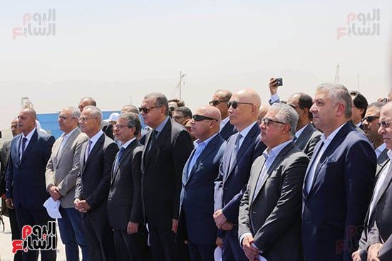 تفقد الفريق مهندس كامل الوزير نائب رئيس مجلس الوزراء للتنمية الصناعية وزير الصناعة والنقل، محطة هاتشسون للحاويات (2) تفقد الفريق مهندس كامل الوزير نائب رئيس مجلس الوزراء للتنمية الصناعية وزير الصناعة والنقل، محطة هاتشسون للحاويات (2)