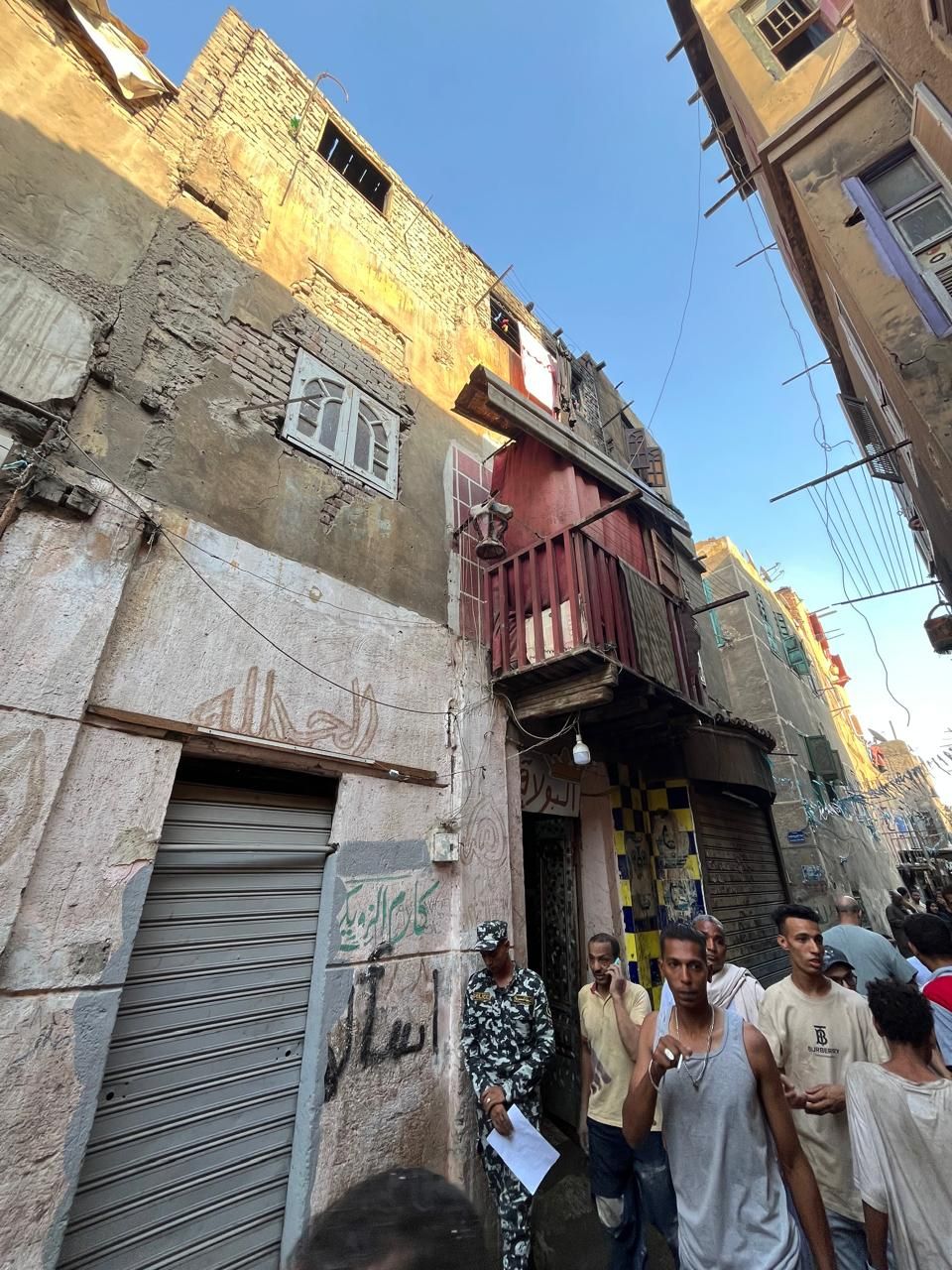 السيطرة على حريق داخل شقة سكنية فى بولاق أبو العلا (3) السيطرة على حريق داخل شقة سكنية فى بولاق أبو العلا (3)