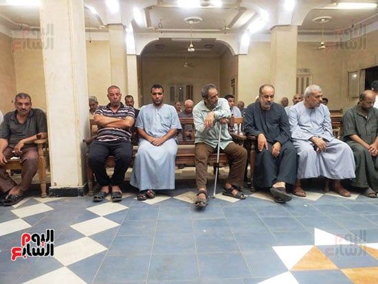 عزاء-خال-اللاعب-حسين-الشحات-نجم-النادي-الأهلى..-وغياب-اللاعب-وأسرته-(8) عزاء-خال-اللاعب-حسين-الشحات-نجم-النادي-الأهلى..-وغياب-اللاعب-وأسرته-(8)