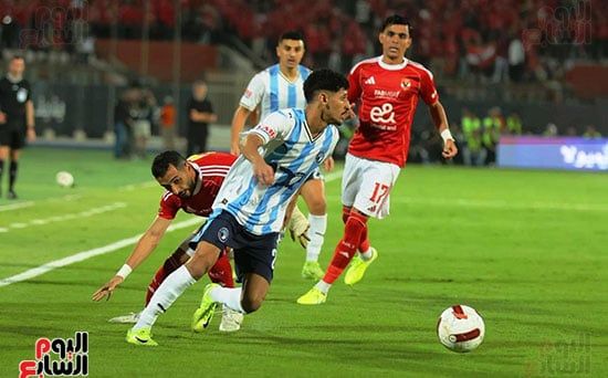 أشرف بن شرقى خلال مباراة بيراميدز
