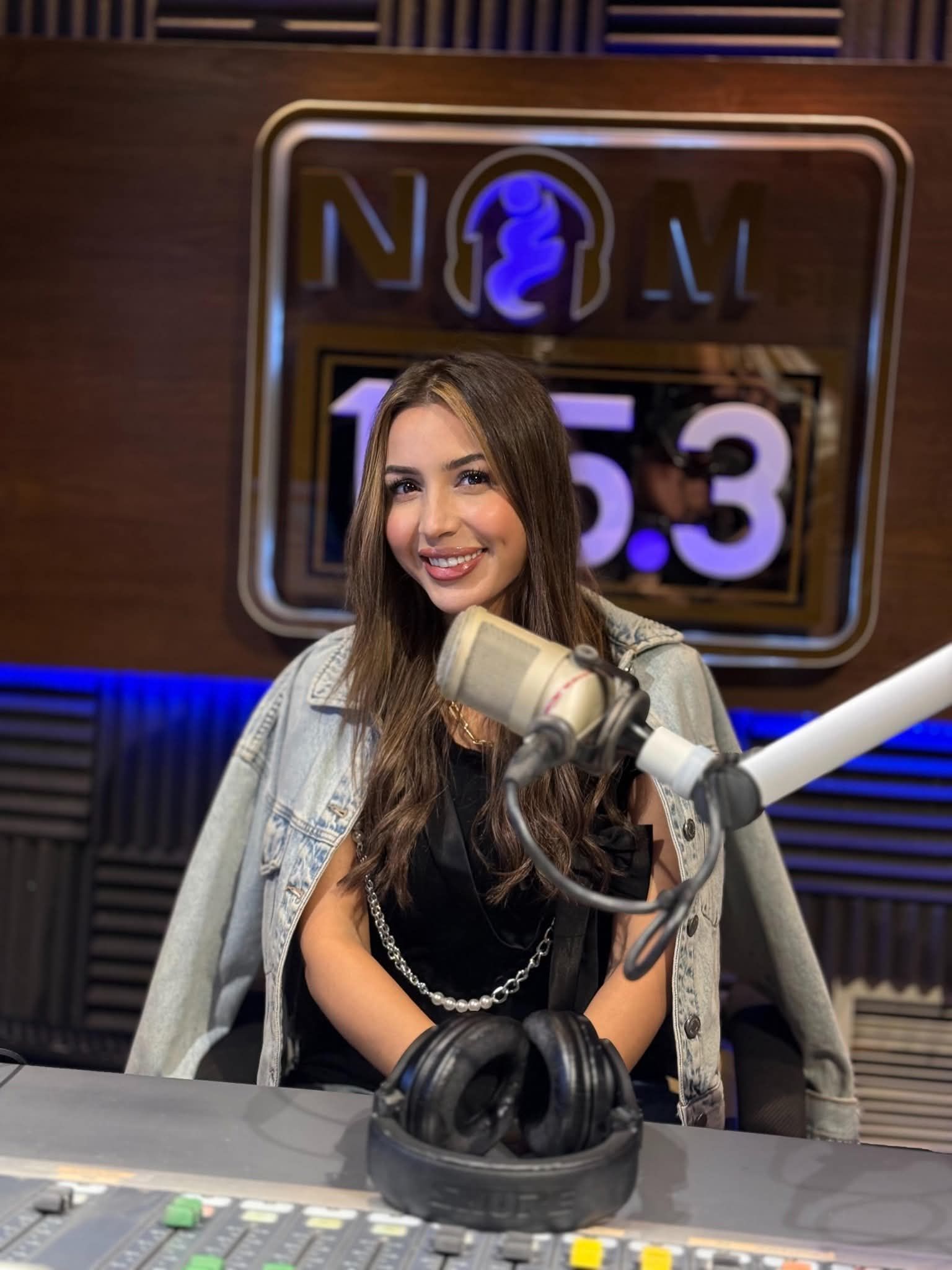 جنات لبرنامج لمن يهمه الفن على نغم إف إم (2) جنات لبرنامج لمن يهمه الفن على نغم إف إم (2)