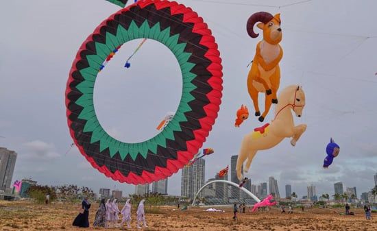مهرجان الطائرات الورقية الدولي في سريلانكا (5)