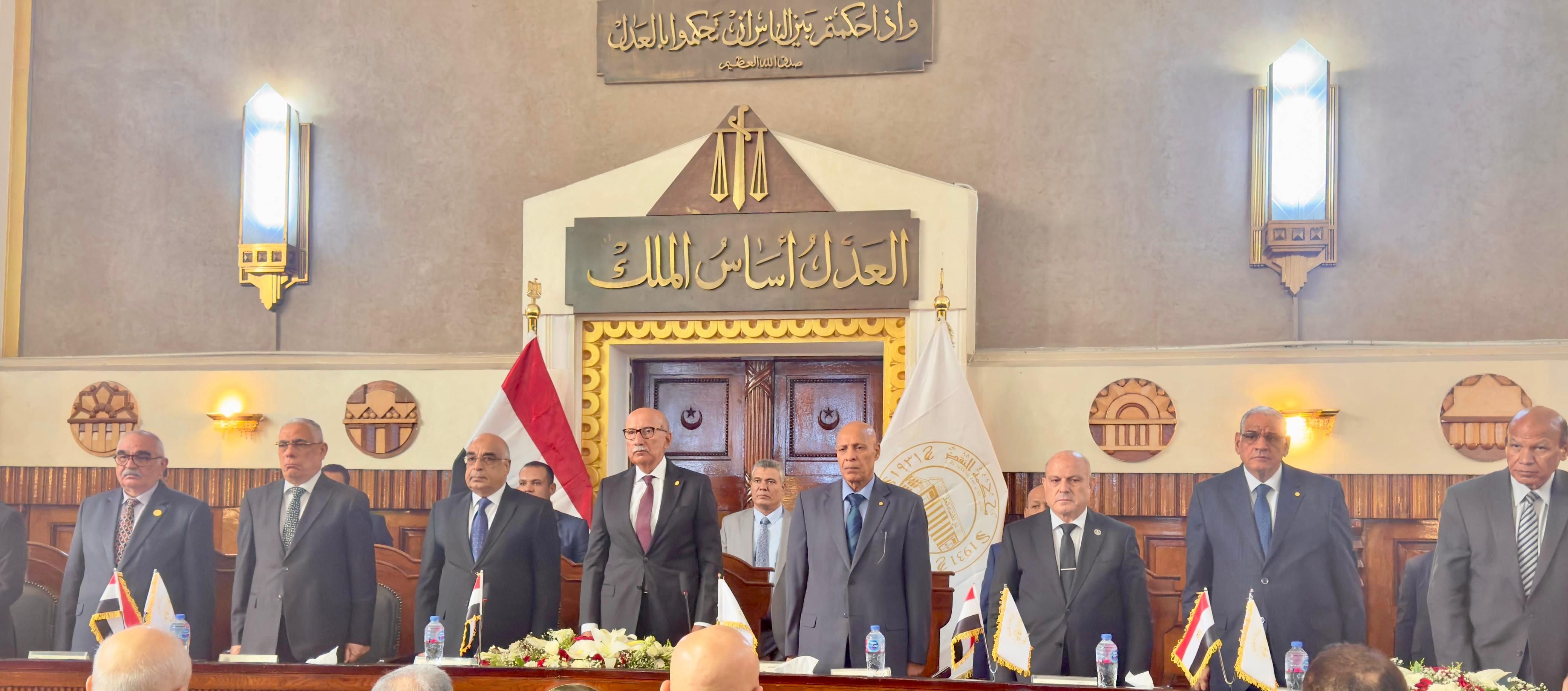 أداء اليمين القانونية لأعضاء الهيئة المنقولين للعمل بالمحاكم الابتدائية (3) أداء اليمين القانونية لأعضاء الهيئة المنقولين للعمل بالمحاكم الابتدائية (3)