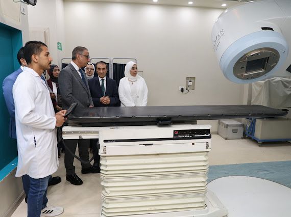 محافظ الفيوم يتفقد التجهيزات الطبية المقدمة من مصر الخير عضو التحالف الوطنى لمركز الأورام (2) محافظ الفيوم يتفقد التجهيزات الطبية المقدمة من مصر الخير عضو التحالف الوطنى لمركز الأورام (2)
