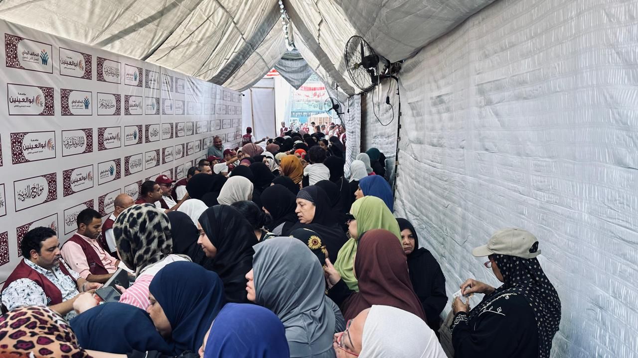 أبو العينين عضو التحالف الوطنى توزع أكثر من 300 ألف علبة حلاوة مولد بجميع المحافظات (6) أبو العينين عضو التحالف الوطنى توزع أكثر من 300 ألف علبة حلاوة مولد بجميع المحافظات (6)