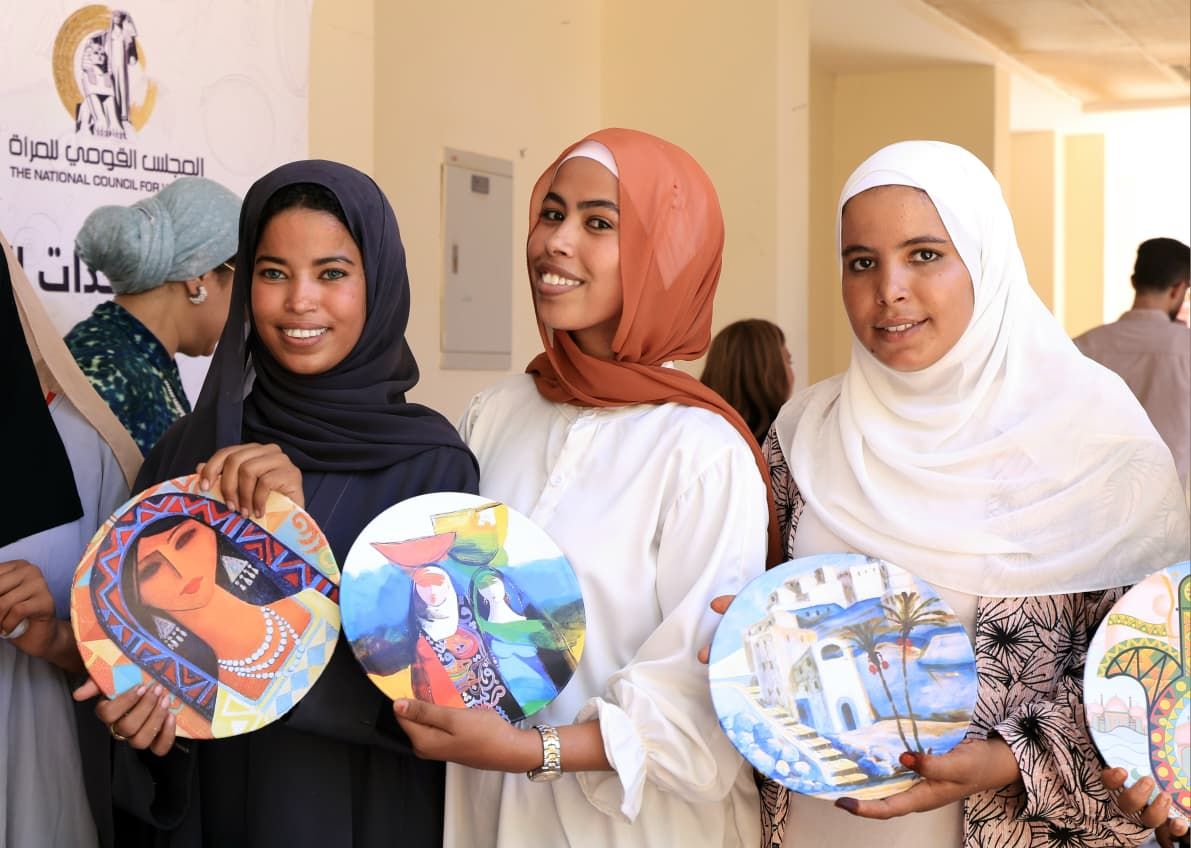 أنشطة المجلس القومي للمرأة المقامة بمدينة شلاتين أنشطة المجلس القومي للمرأة المقامة بمدينة شلاتين