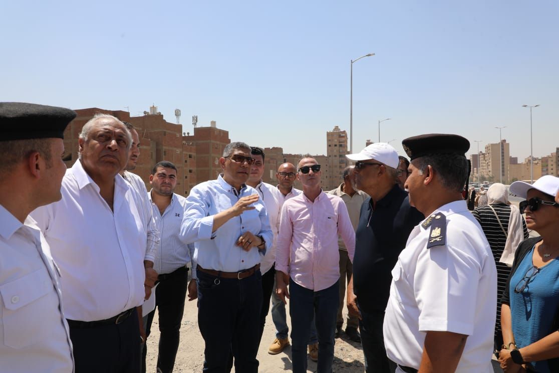 محافظ الجيزة يشهد محافظ الجيزة يشهد