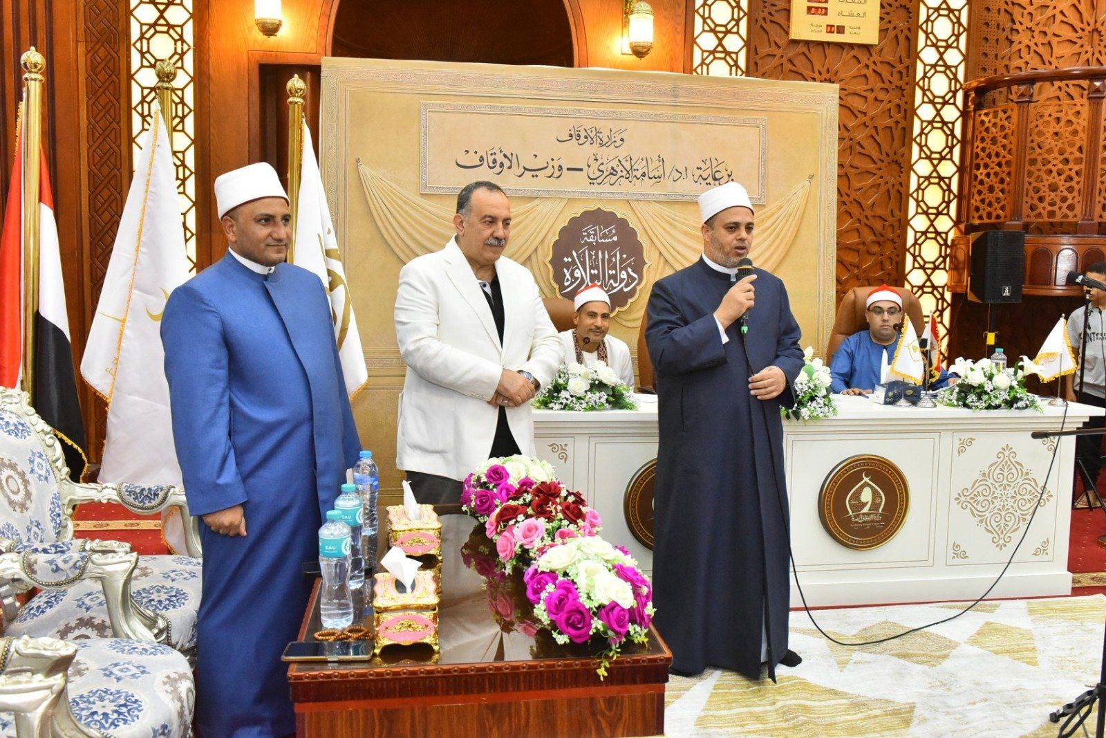 محافظ أسيوط يشهد ختام تصفيات مسابقة دولة التلاوة بمسجد البقلى (2) محافظ أسيوط يشهد ختام تصفيات مسابقة دولة التلاوة بمسجد البقلى (2)