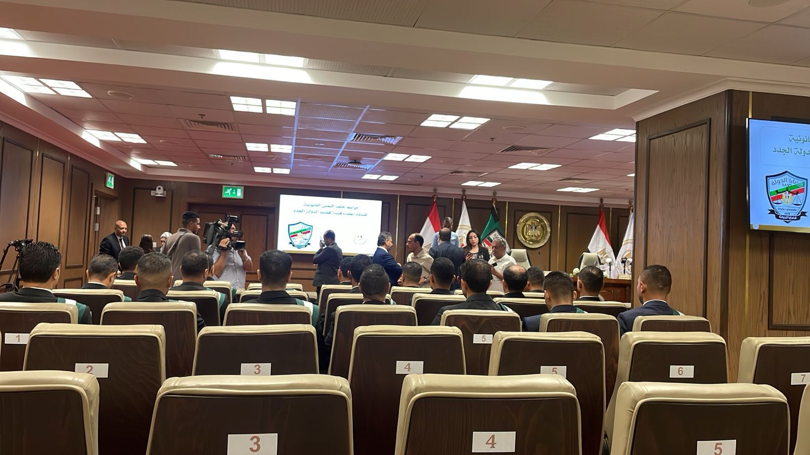 وصول وزير العدل ورئيس قضايا الدولة لحضور مراسم حلف اليمين لأعضاء الهيئة الجدد (1) وصول وزير العدل ورئيس قضايا الدولة لحضور مراسم حلف اليمين لأعضاء الهيئة الجدد (1)