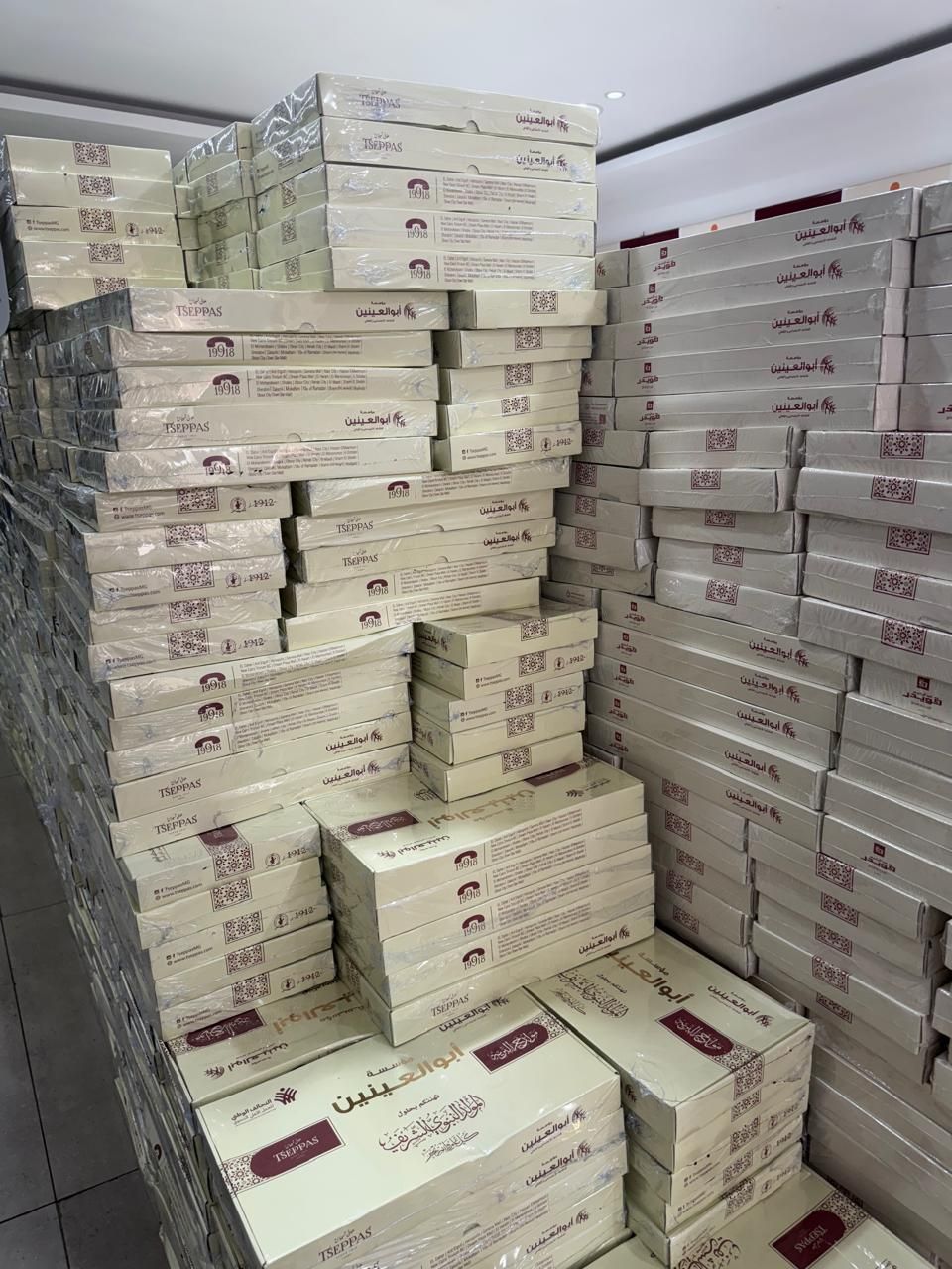 أبو العينين عضو التحالف الوطنى توزع أكثر من 300 ألف علبة حلاوة مولد بجميع المحافظات (1) أبو العينين عضو التحالف الوطنى توزع أكثر من 300 ألف علبة حلاوة مولد بجميع المحافظات (1)