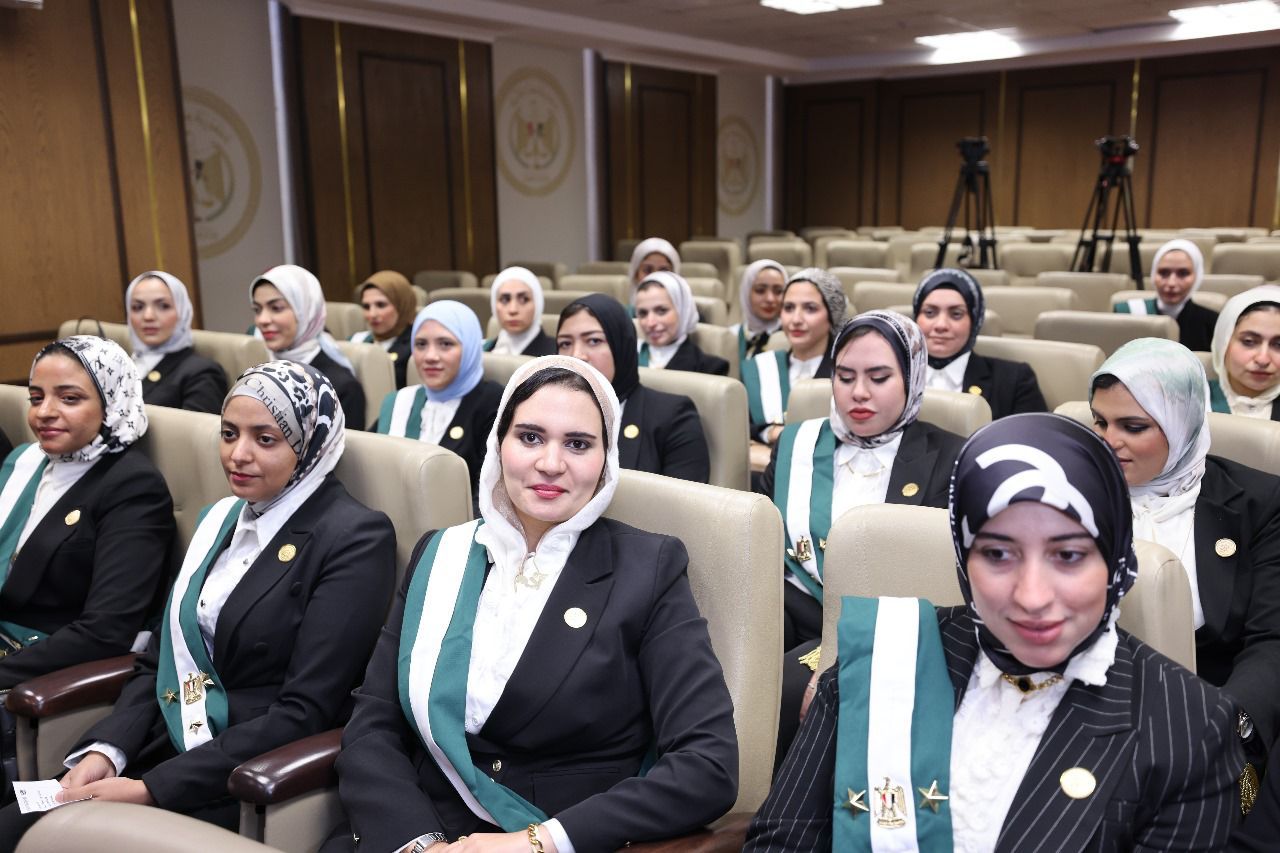 أعضاء قضايا الدولة الجُدد يؤدون اليمين أمام وزير العدل (2) أعضاء قضايا الدولة الجُدد يؤدون اليمين أمام وزير العدل (2)