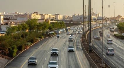 تنبيه من أمطار غزيرة وأتربة على نجران والمدينة المنورة