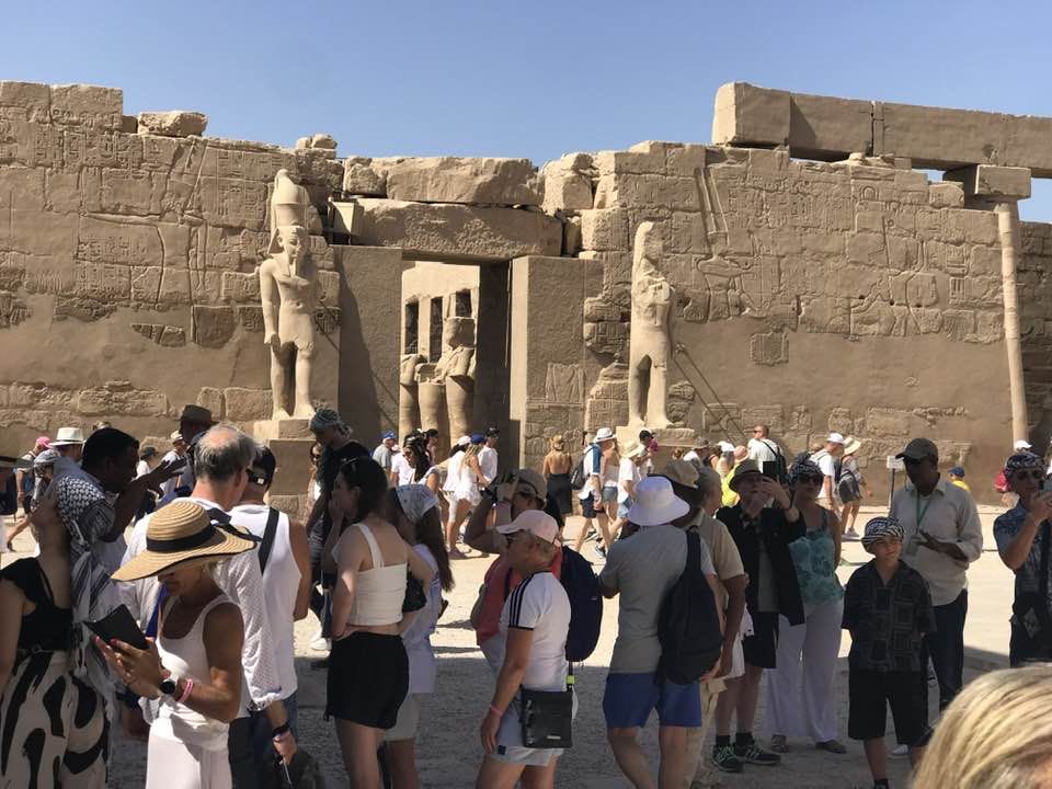 حالة إقبال سياحى كبير من حول العالم مع تحسن حالة الطقس حالة إقبال سياحى كبير من حول العالم مع تحسن حالة الطقس