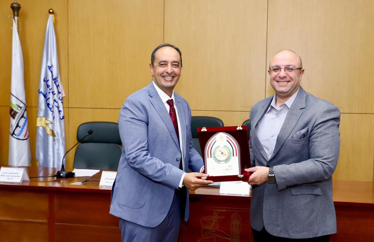 الدكتور محمد هاني غنيم و الدكتور عمرو عثمان الدكتور محمد هاني غنيم و الدكتور عمرو عثمان