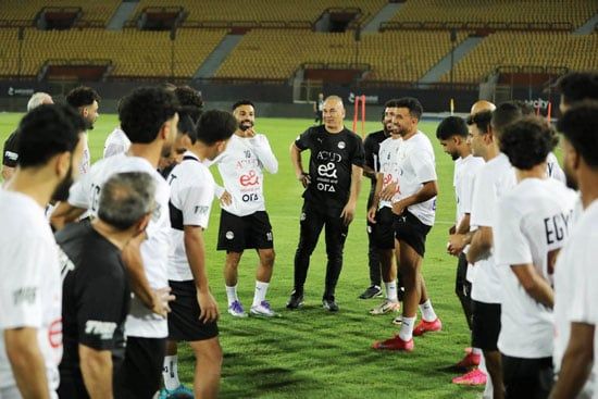 محمد صلاح وحسام حسن محمد صلاح وحسام حسن