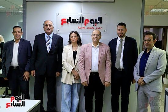 وفد إعلامي بحريني يزور اليوم السابع