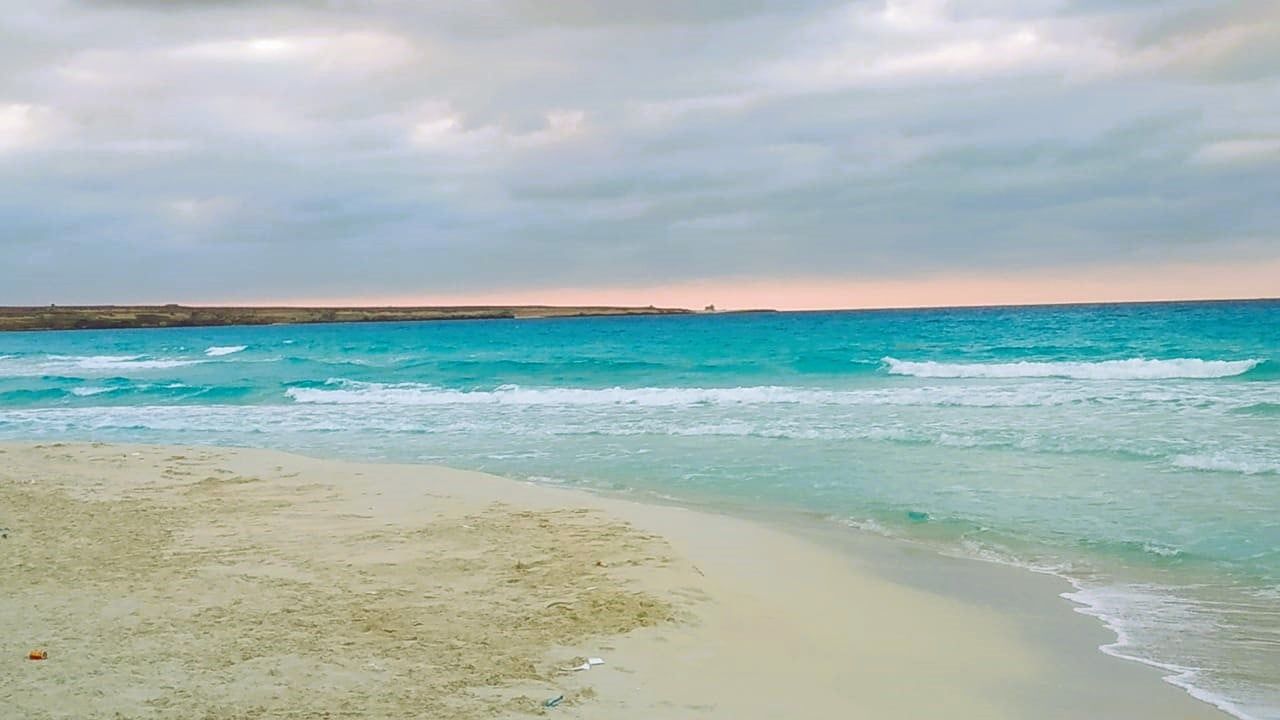 شاطئ عجيبة شرق الهضبة - مطروح شاطئ عجيبة شرق الهضبة - مطروح