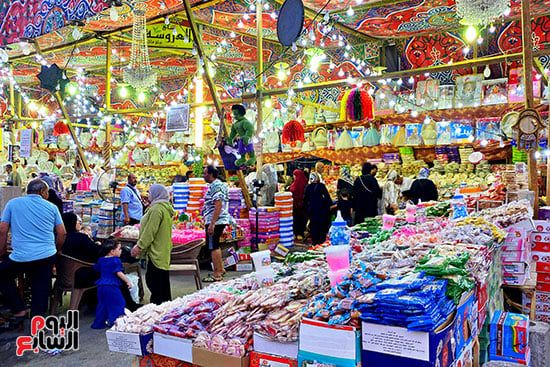 ملبن حبل وحمصية وفولية.. محلات بيع حلوى المولد تزين شوارع القاهرة (26) ملبن حبل وحمصية وفولية.. محلات بيع حلوى المولد تزين شوارع القاهرة (26)