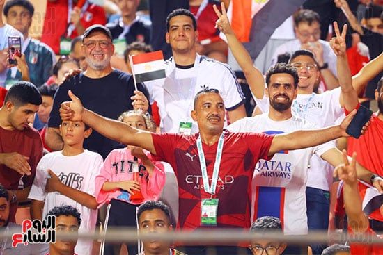 حضورا جماهيريا كبيرا باستاد القاهرة