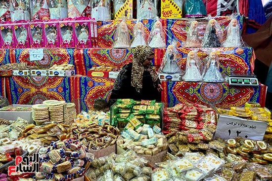 سوق البهجة فى شوارع المحروسة.. حلوى المولد تزين شوارع القاهرة والجيزة (6) سوق البهجة فى شوارع المحروسة.. حلوى المولد تزين شوارع القاهرة والجيزة (6)