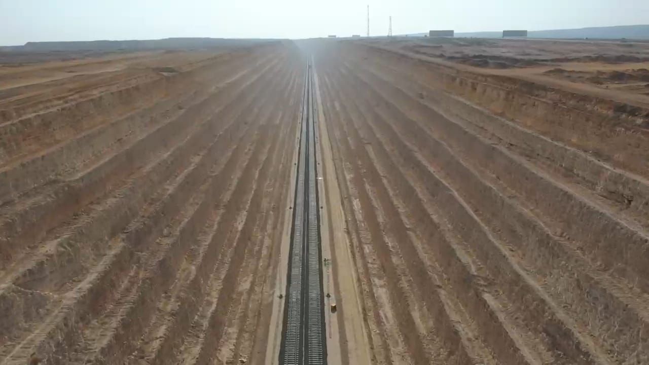 الخط الاول للقطار السريع الخط الاول للقطار السريع