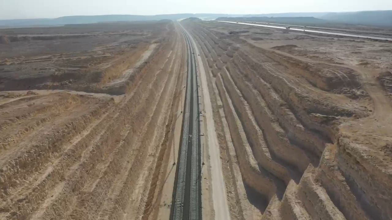 مسار القطار السريع مسار القطار السريع