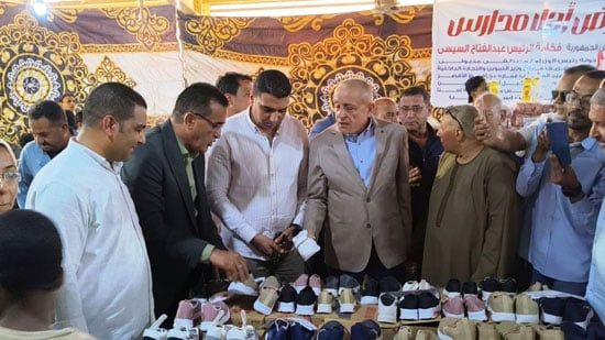 محافظ الأقصر يفتتح معرض أهلاً مدارس بمدينة إسنا محافظ الأقصر يفتتح معرض أهلاً مدارس بمدينة إسنا