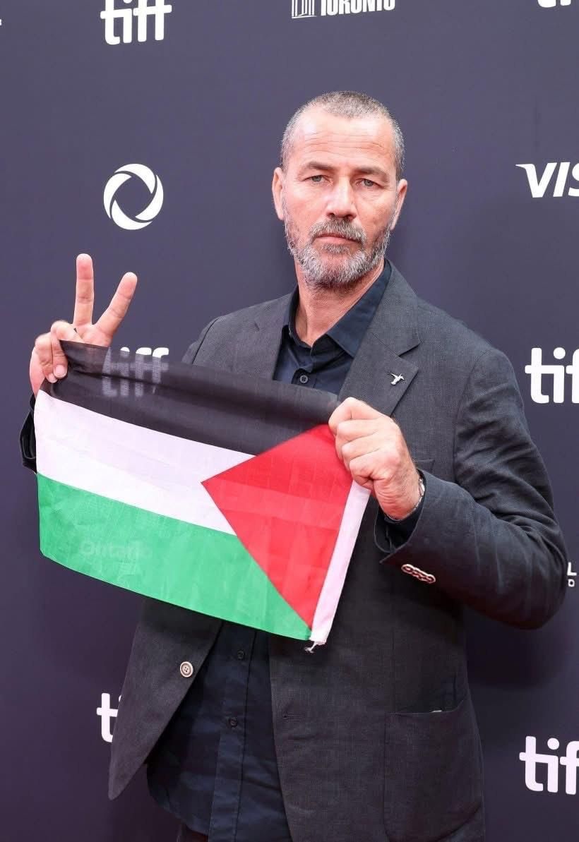 علم فلسطين في مهرجان تورنتو علم فلسطين في مهرجان تورنتو
