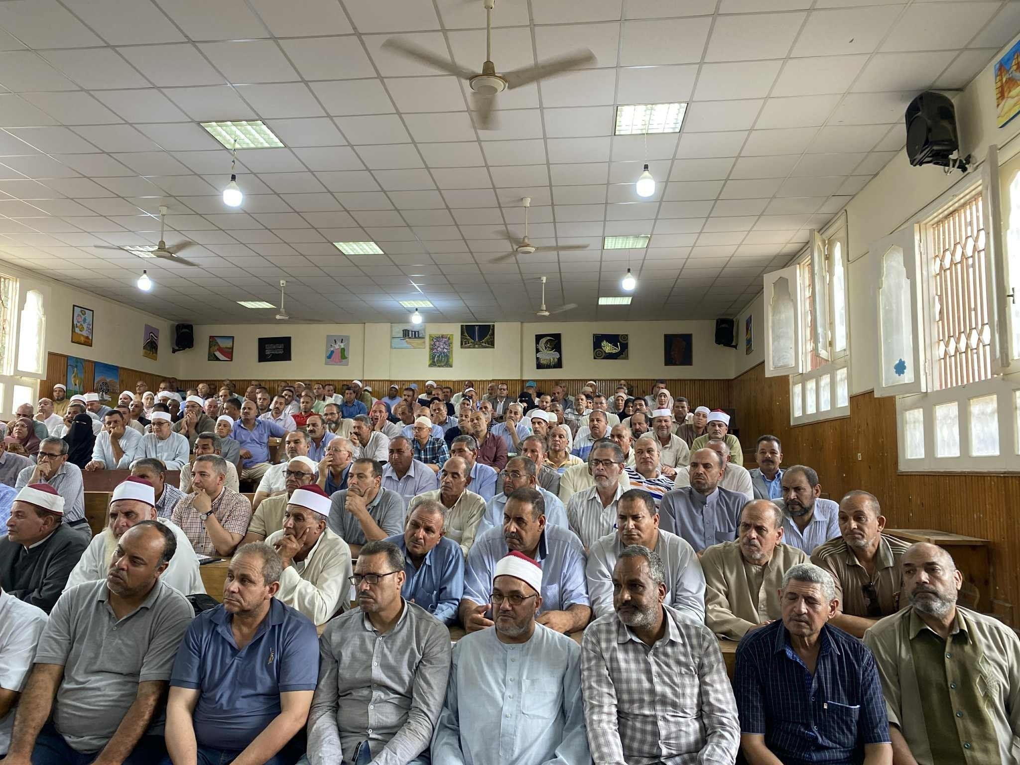 الحضور من شيوخ المعاهد الأزهرية الحضور من شيوخ المعاهد الأزهرية