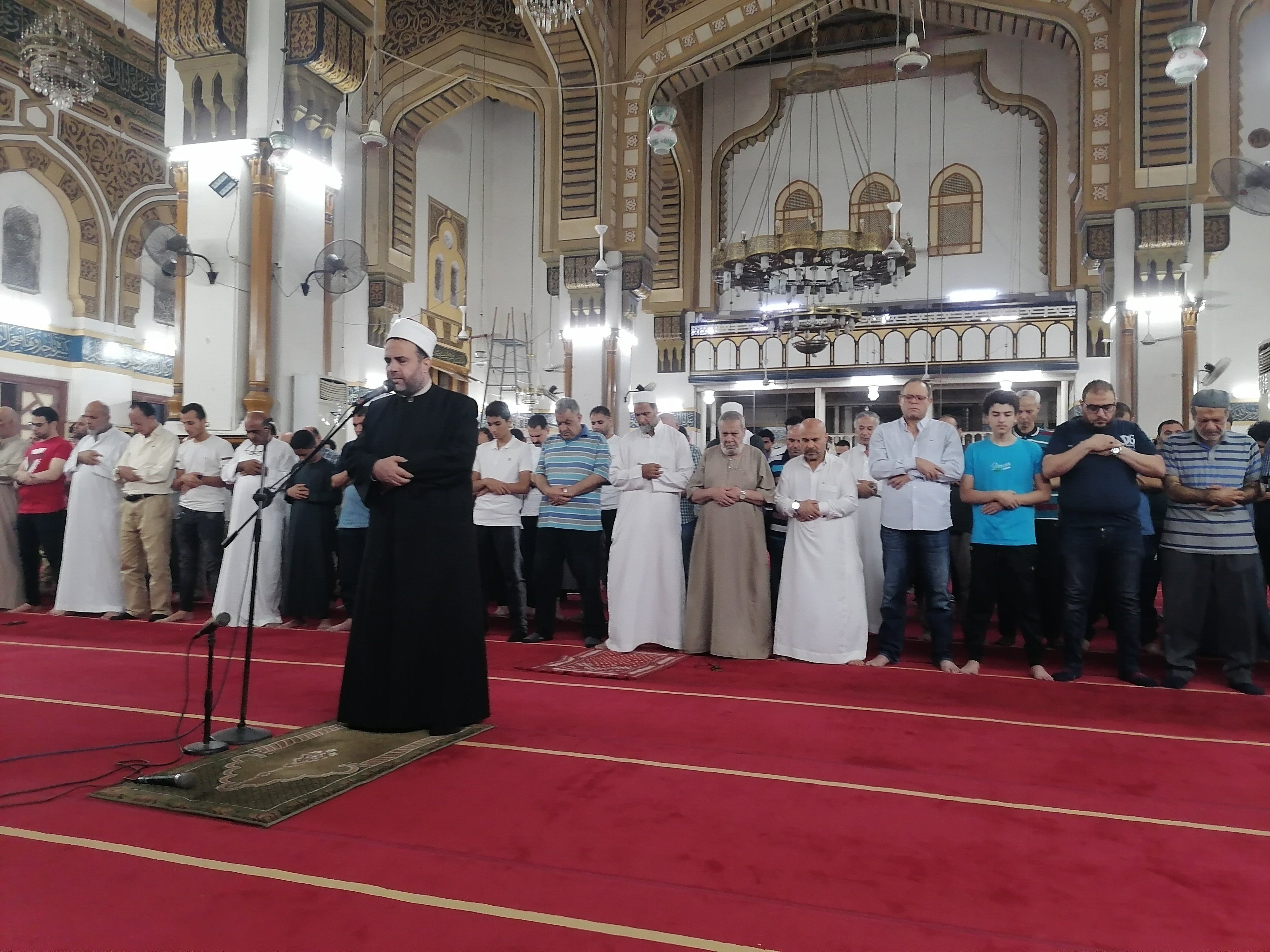 صلاة خسوف القمر في مسجد النصر صلاة خسوف القمر في مسجد النصر