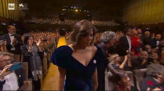 الجمهور يقف لحظة فوز فيلم صوت هند رجب بمهرجان فينسيا الجمهور يقف لحظة فوز فيلم صوت هند رجب بمهرجان فينسيا