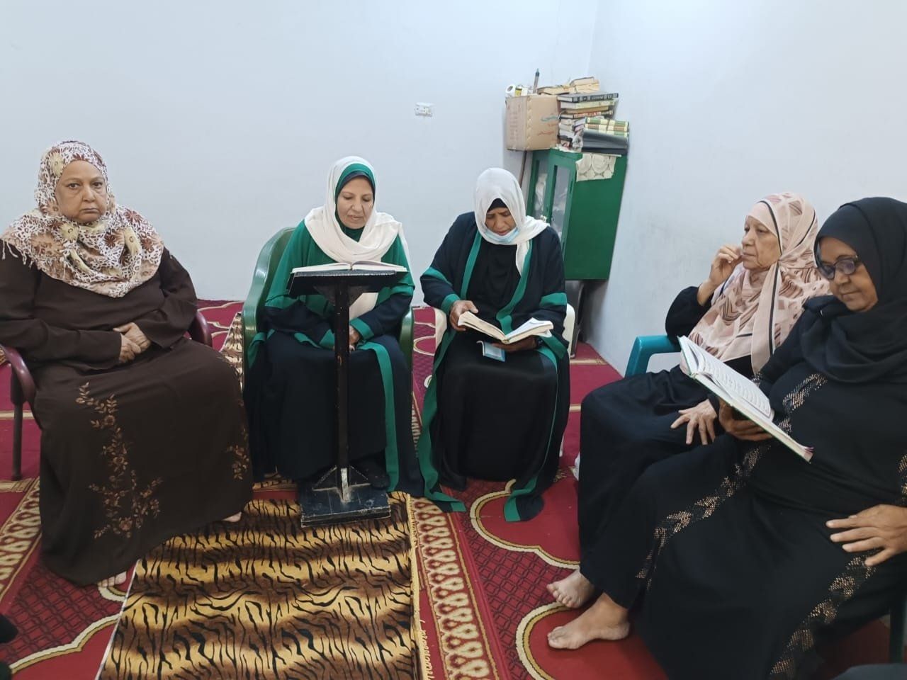 أوقاف الأقصر تدعم السيدات والفتيات عبر القوافل الدعوية للواعظات بالمساجد أوقاف الأقصر تدعم السيدات والفتيات عبر القوافل الدعوية للواعظات بالمساجد