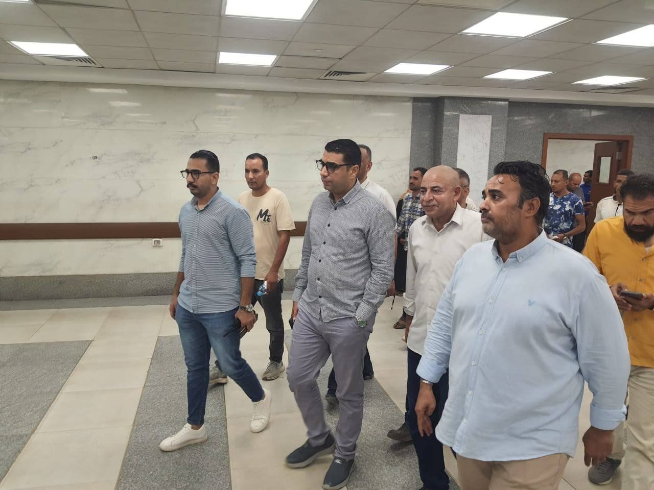 نائب محافظ الأقصر يزور المصابين (3) نائب محافظ الأقصر يزور المصابين (3)