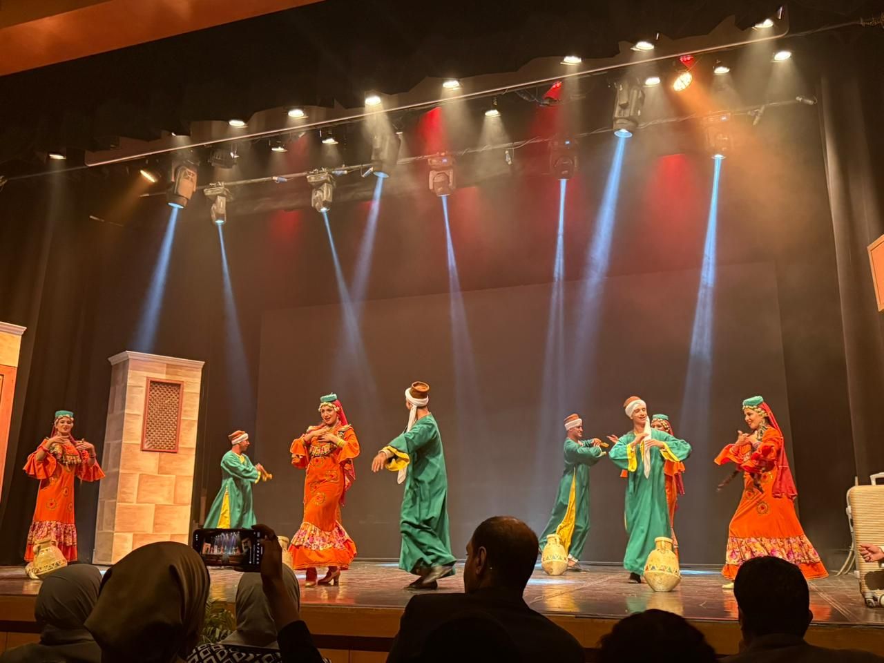 وزيرا الثقافة والشباب والرياضة يفتتحان المرحلة السادسة لمشروع المواجهة والتجوال (4) وزيرا الثقافة والشباب والرياضة يفتتحان المرحلة السادسة لمشروع المواجهة والتجوال (4)