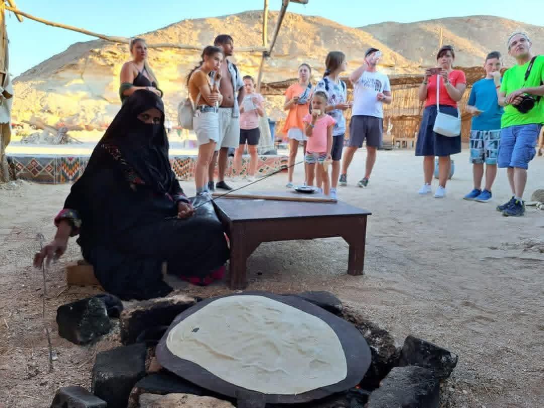 العيش الجبلى فى حضرة السياح