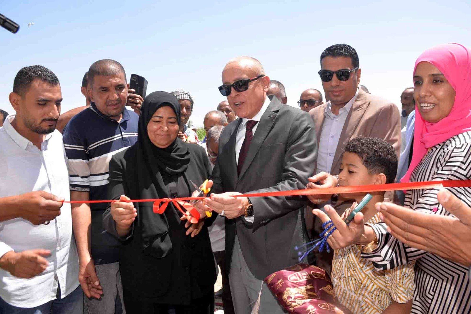 محافظ الأقصر يفتتح مشروعي الصرف الصحي بقريتي النمسا والقرايا محافظ الأقصر يفتتح مشروعي الصرف الصحي بقريتي النمسا والقرايا