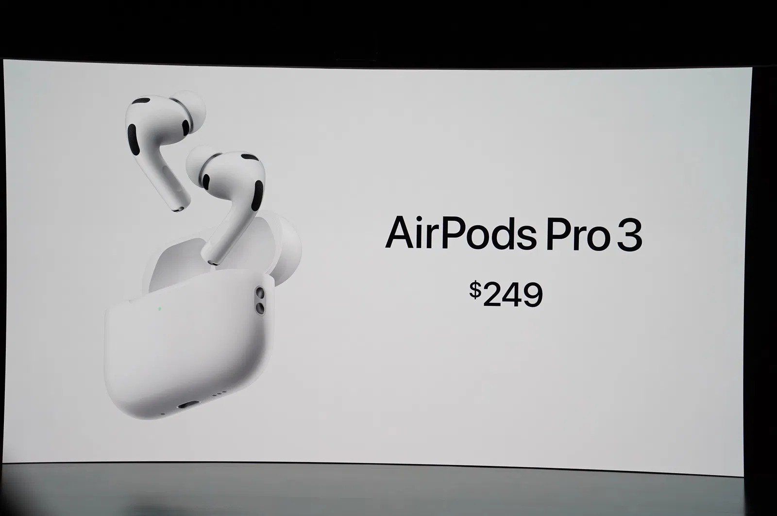 AirPods Pro 3 (6) AirPods Pro 3 (6)