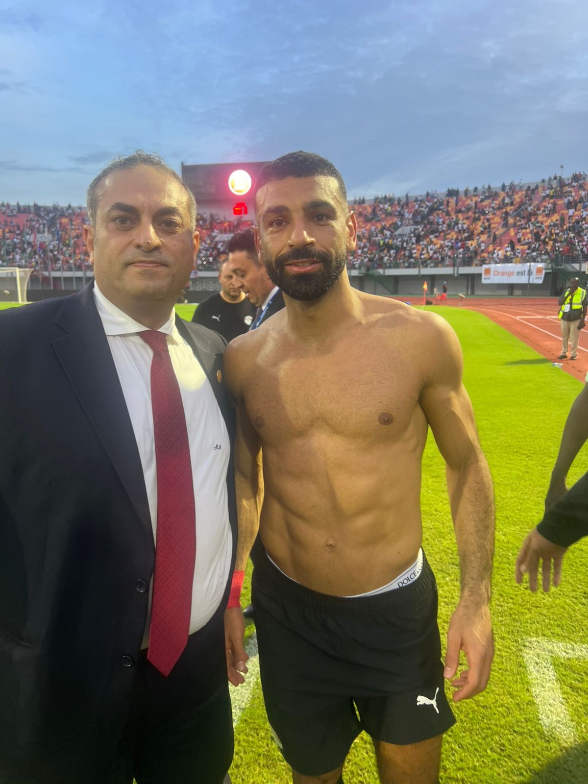 سفير مصر في بوركينا فاسو يهنئ المنتخب (1) سفير مصر في بوركينا فاسو يهنئ المنتخب (1)